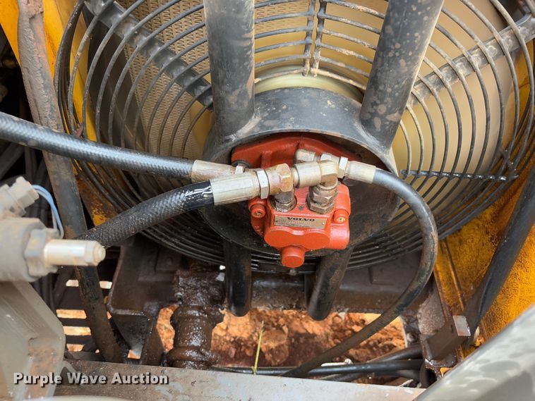 image for item YA2567 2007 Volvo EC360B LC excavator