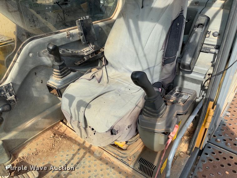 image for item YA2567 2007 Volvo EC360B LC excavator