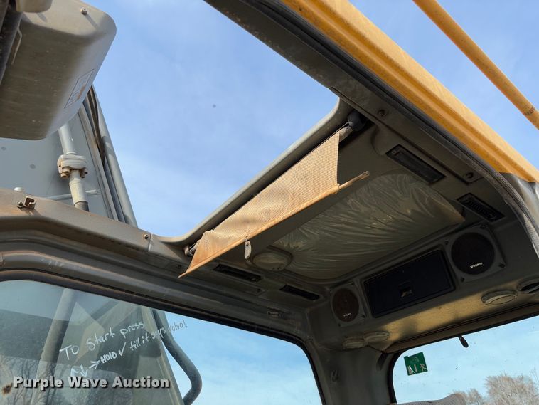 image for item YA2567 2007 Volvo EC360B LC excavator