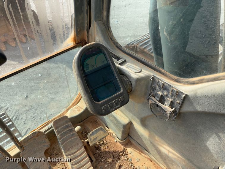 image for item YA2567 2007 Volvo EC360B LC excavator