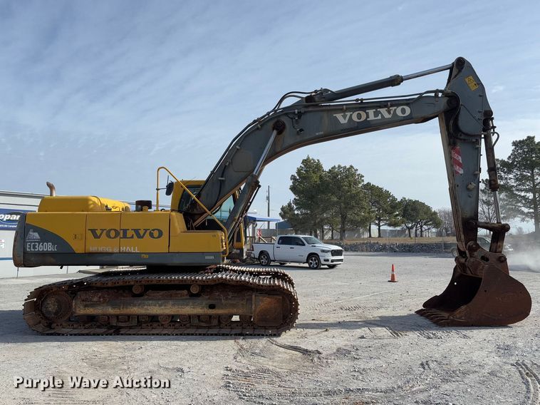 image for item YA2568 2005 Volvo EC360B LC excavator