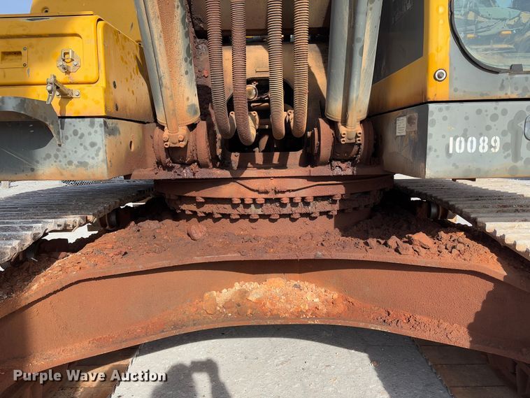 image for item YA2568 2005 Volvo EC360B LC excavator