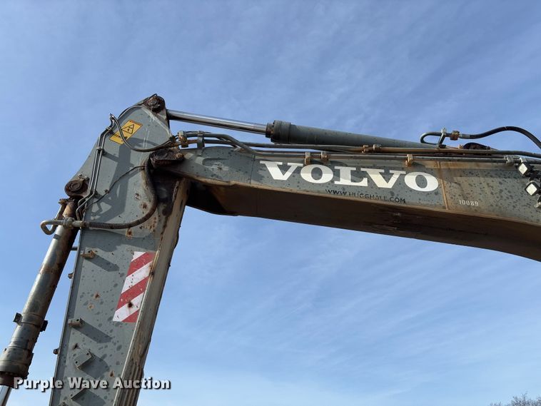 image for item YA2568 2005 Volvo EC360B LC excavator