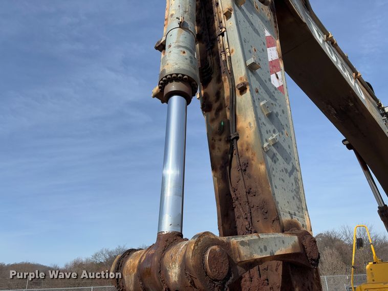 image for item YA2568 2005 Volvo EC360B LC excavator