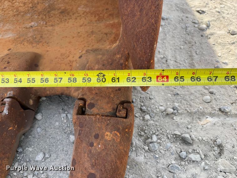 image for item YA2568 2005 Volvo EC360B LC excavator