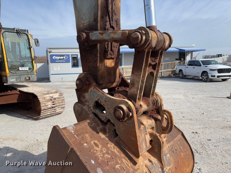 image for item YA2568 2005 Volvo EC360B LC excavator