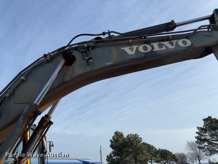 image for item YA2568 2005 Volvo EC360B LC excavator