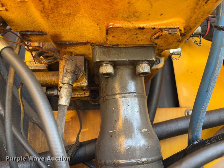 image for item YA2568 2005 Volvo EC360B LC excavator