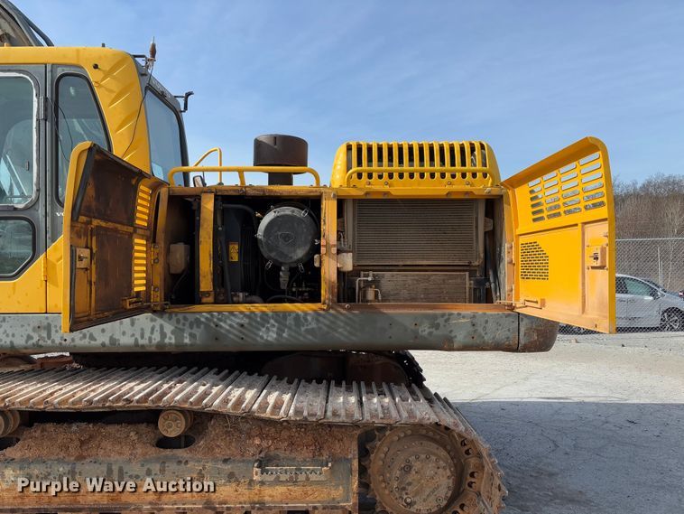 image for item YA2568 2005 Volvo EC360B LC excavator