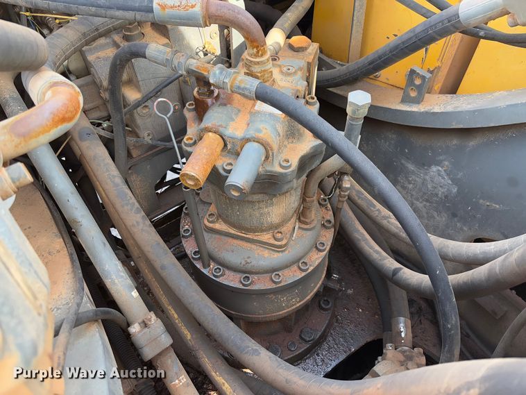 image for item YA2568 2005 Volvo EC360B LC excavator