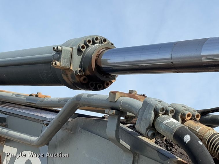 image for item YA2568 2005 Volvo EC360B LC excavator