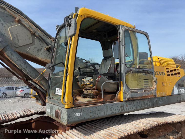 image for item YA2568 2005 Volvo EC360B LC excavator