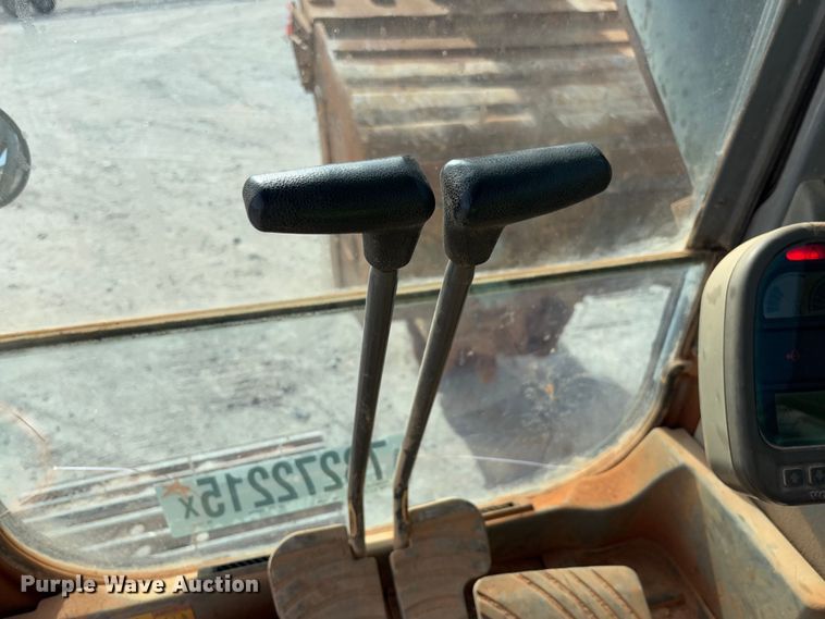 image for item YA2568 2005 Volvo EC360B LC excavator