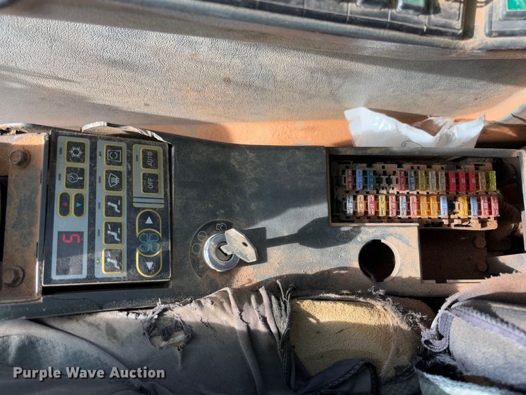 image for item YA2568 2005 Volvo EC360B LC excavator