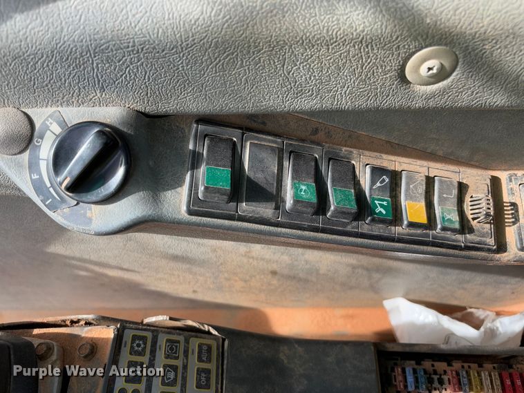 image for item YA2568 2005 Volvo EC360B LC excavator