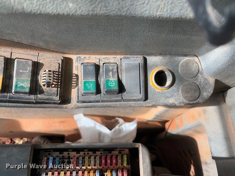 image for item YA2568 2005 Volvo EC360B LC excavator