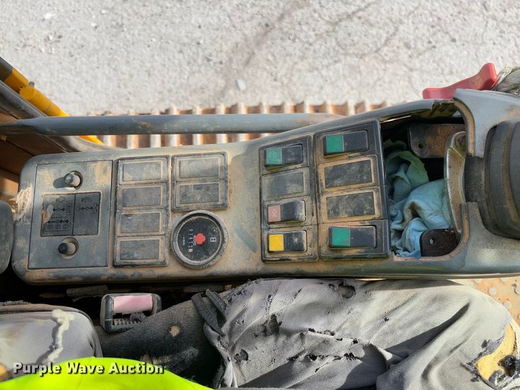 image for item YA2568 2005 Volvo EC360B LC excavator