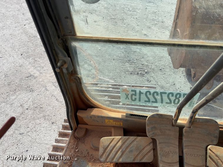image for item YA2568 2005 Volvo EC360B LC excavator