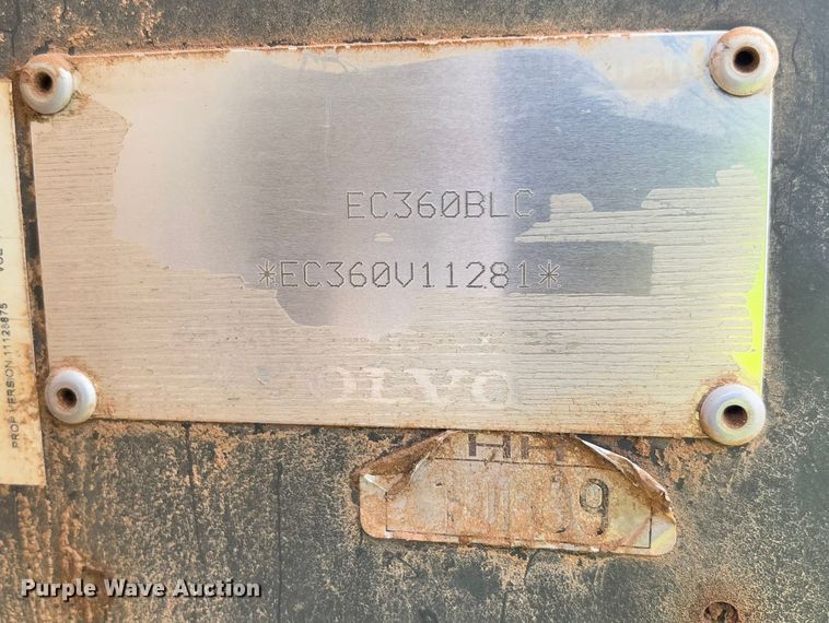 image for item YA2568 2005 Volvo EC360B LC excavator