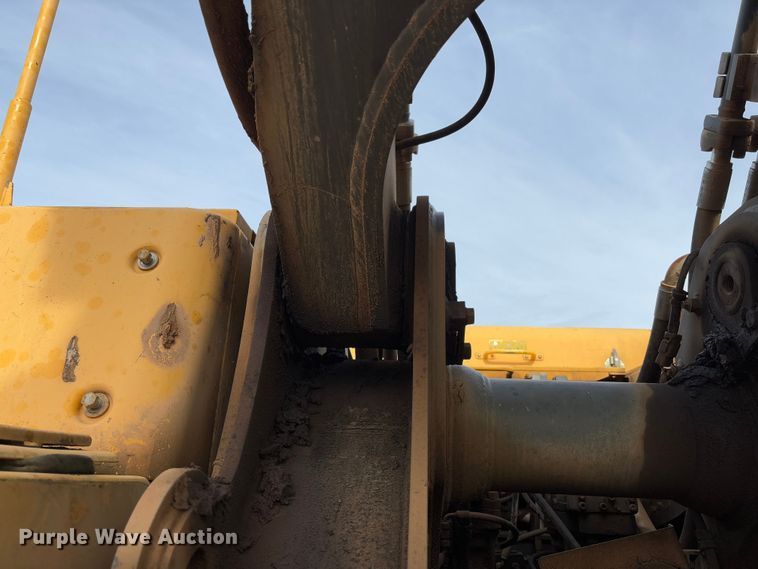 image for item YA2569 2007 Volvo EC460B LC excavator