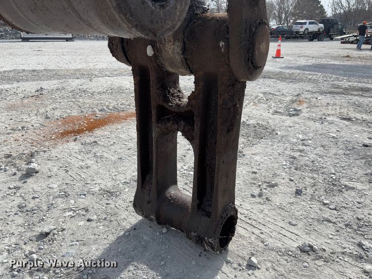 image for item YA2569 2007 Volvo EC460B LC excavator