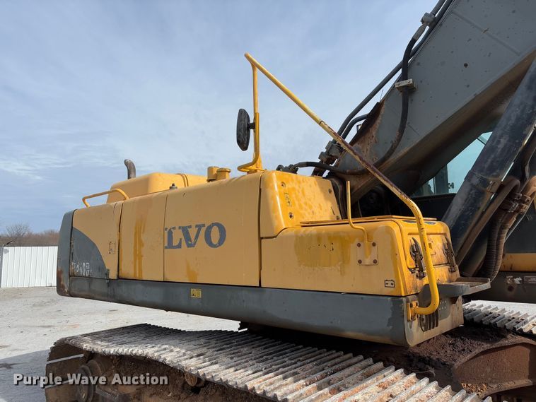 image for item YA2569 2007 Volvo EC460B LC excavator