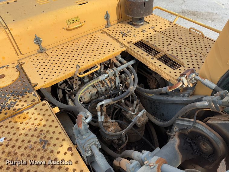 image for item YA2569 2007 Volvo EC460B LC excavator