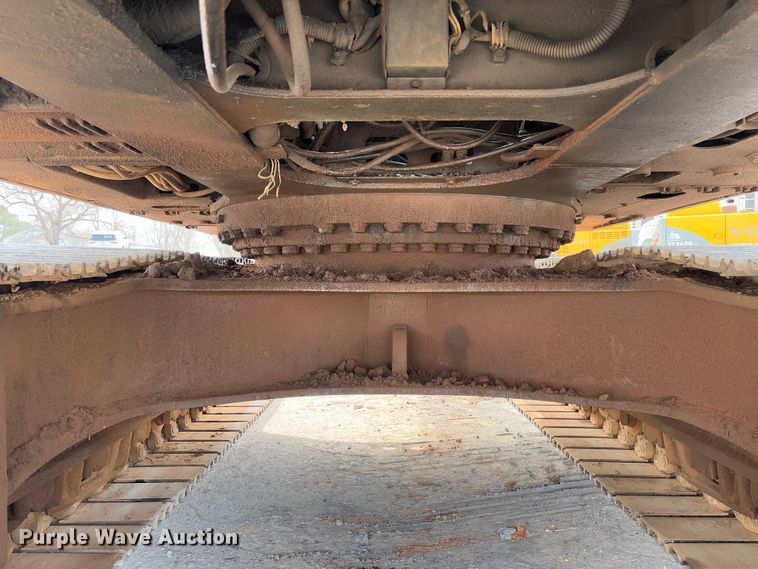 image for item YA2569 2007 Volvo EC460B LC excavator