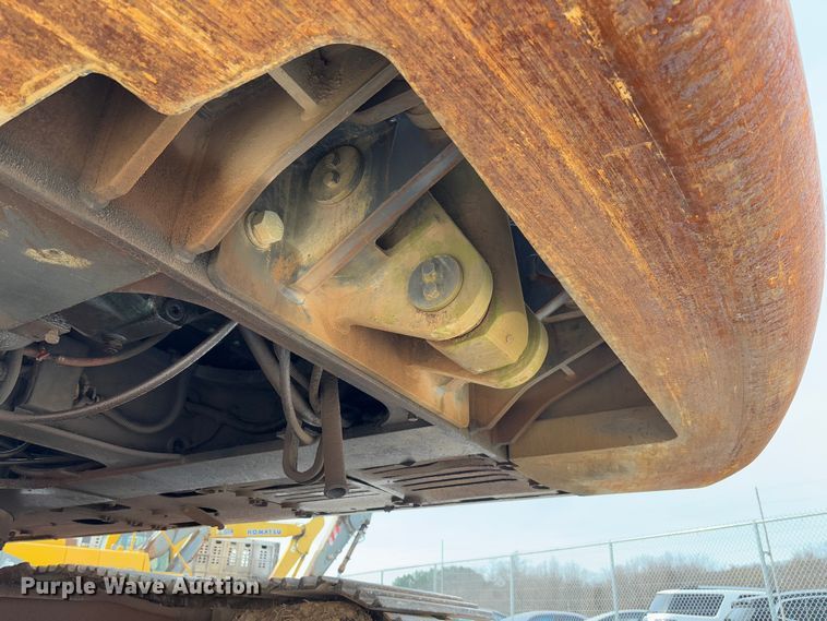 image for item YA2569 2007 Volvo EC460B LC excavator