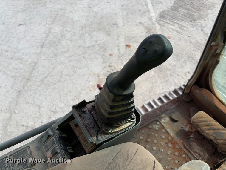 image for item YA2569 2007 Volvo EC460B LC excavator