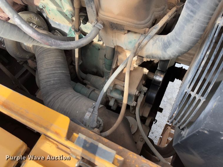 image for item YA2569 2007 Volvo EC460B LC excavator