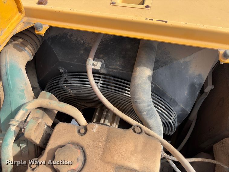 image for item YA2569 2007 Volvo EC460B LC excavator