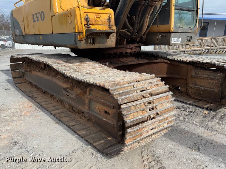 image for item YA2569 2007 Volvo EC460B LC excavator
