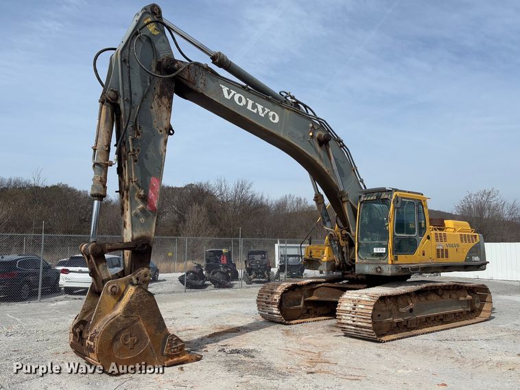 image for item YA2570 2006 Volvo EC460B LC excavator