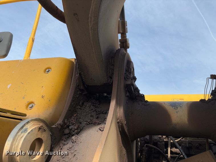 image for item YA2570 2006 Volvo EC460B LC excavator