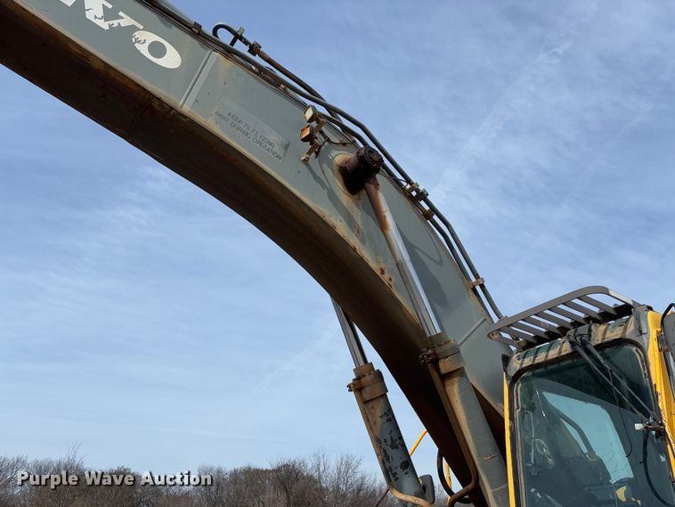 image for item YA2570 2006 Volvo EC460B LC excavator