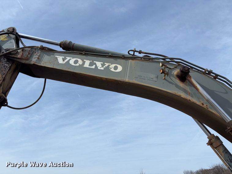 image for item YA2570 2006 Volvo EC460B LC excavator