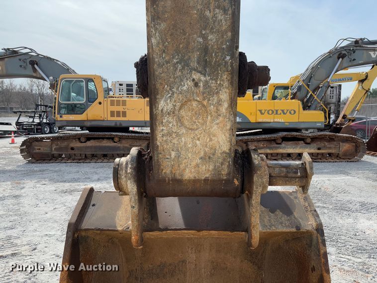 image for item YA2570 2006 Volvo EC460B LC excavator
