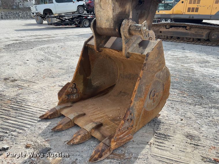 image for item YA2570 2006 Volvo EC460B LC excavator