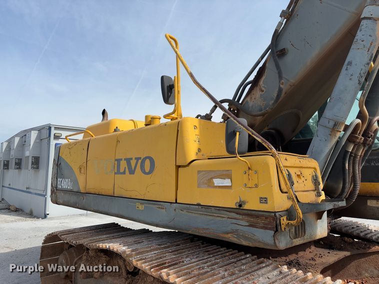 image for item YA2570 2006 Volvo EC460B LC excavator