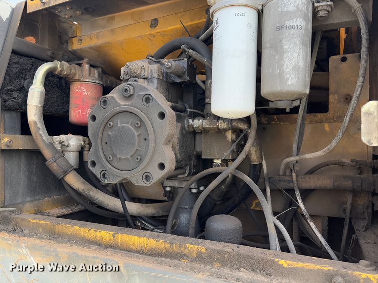 image for item YA2570 2006 Volvo EC460B LC excavator