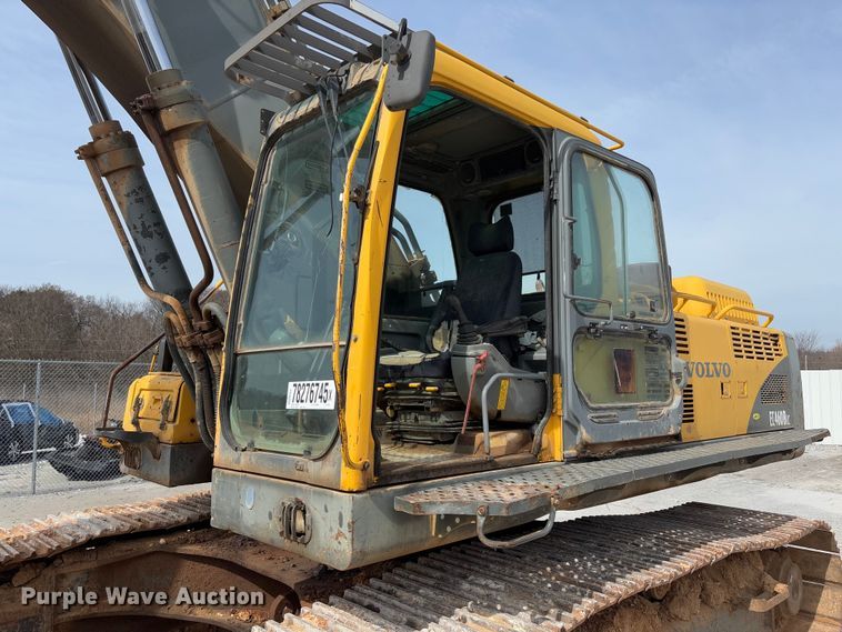 image for item YA2570 2006 Volvo EC460B LC excavator