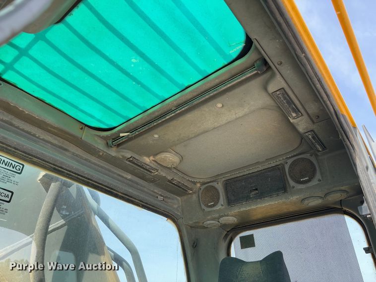 image for item YA2570 2006 Volvo EC460B LC excavator