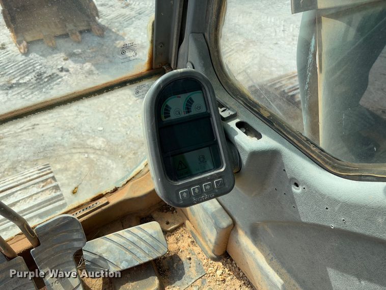 image for item YA2570 2006 Volvo EC460B LC excavator