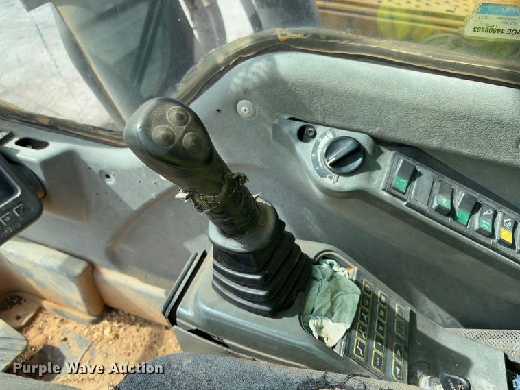 image for item YA2570 2006 Volvo EC460B LC excavator