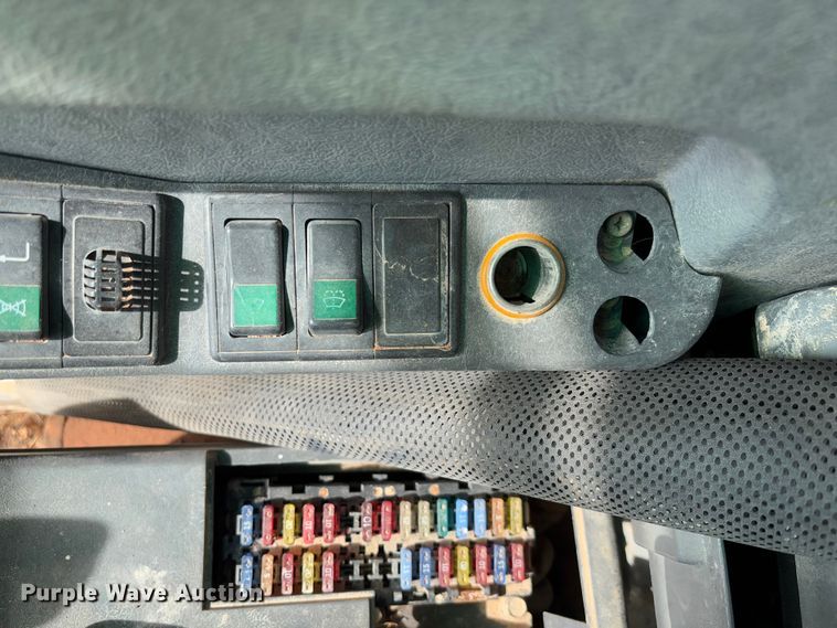 image for item YA2570 2006 Volvo EC460B LC excavator