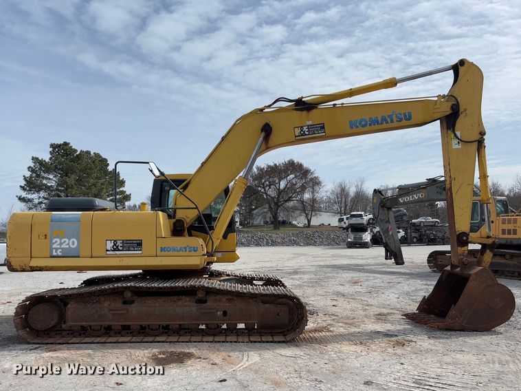 image for item YA2571 2004 Komatsu PC220LC-7 excavator