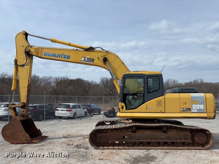 image for item YA2571 2004 Komatsu PC220LC-7 excavator