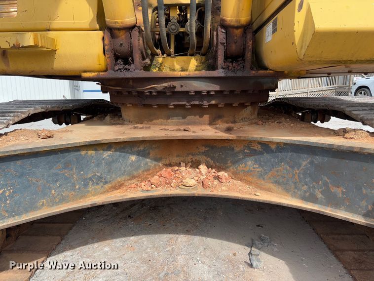 image for item YA2571 2004 Komatsu PC220LC-7 excavator