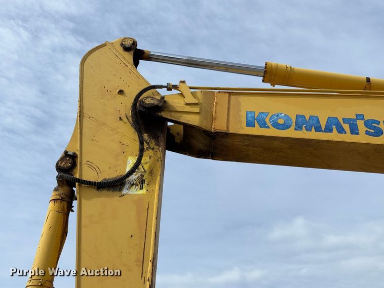 image for item YA2571 2004 Komatsu PC220LC-7 excavator